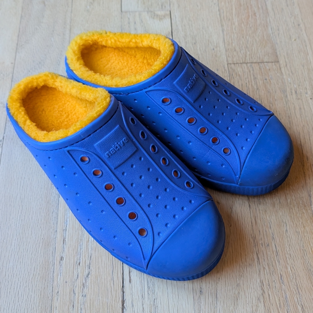 Native Slip on Orange Lined Blue Shoes Size Junior 3